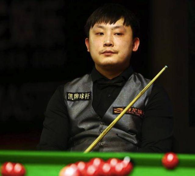 西班牙队由 西班牙队由